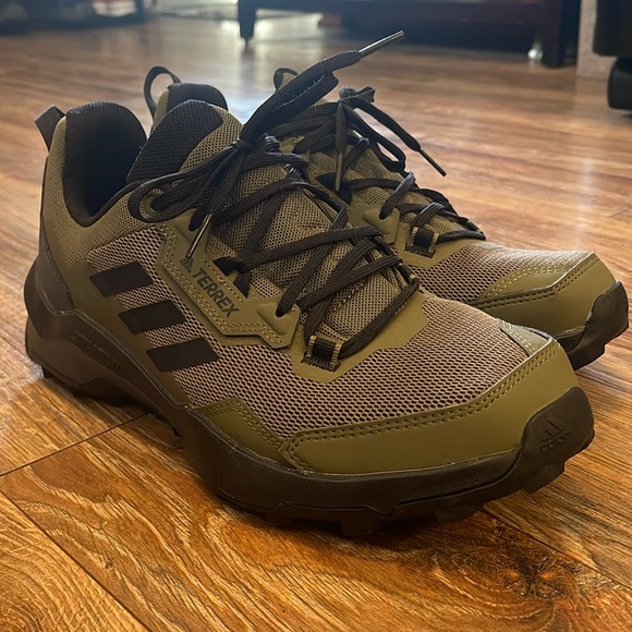 Adidas Terrex - Picture 1 of 10